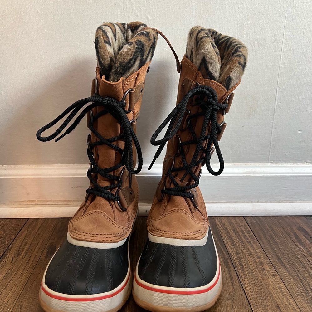 Sorel Brown and Black Winter Boots